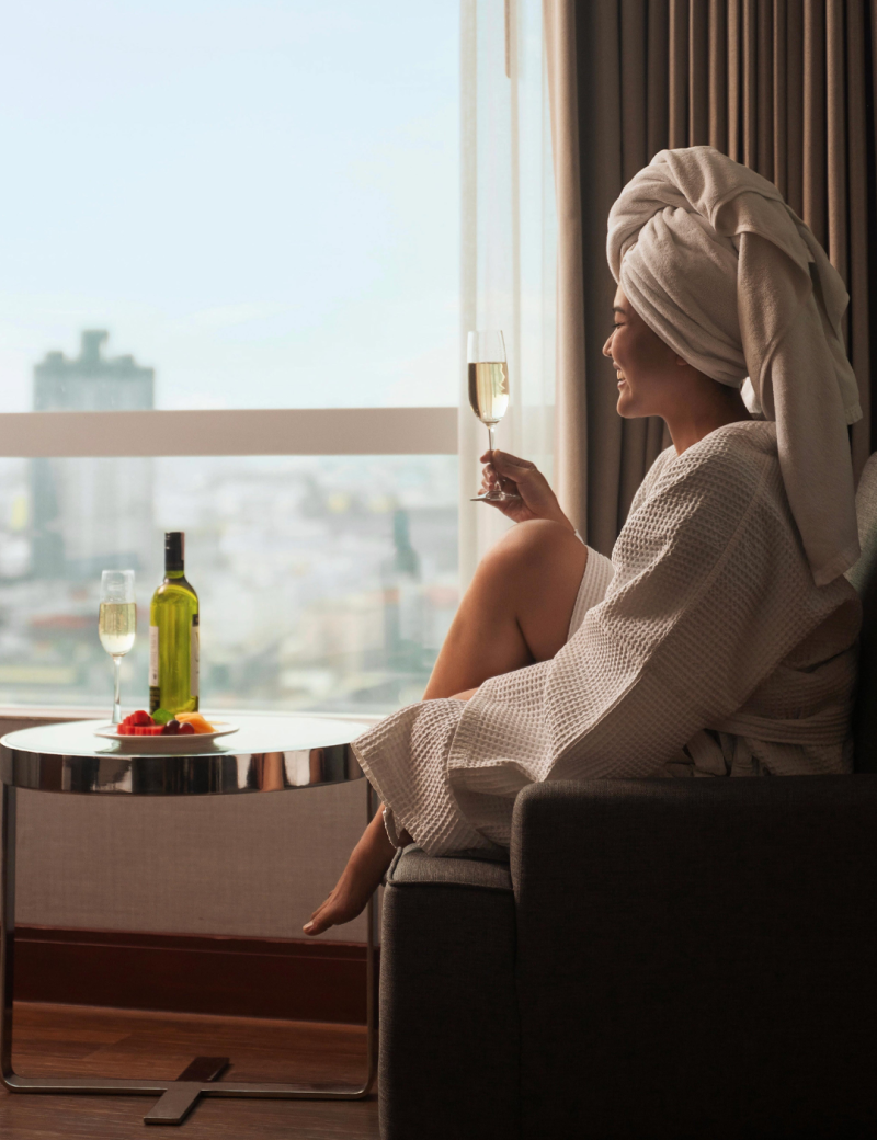 MINIMUM TWO-NIGHT ESCAPE